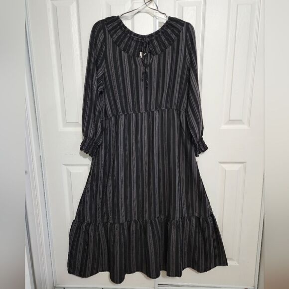 Terra & Sky Plus Size Dress Black Gray Peasant Tiered Long Sleeve Maxi - Picture 1 of 11